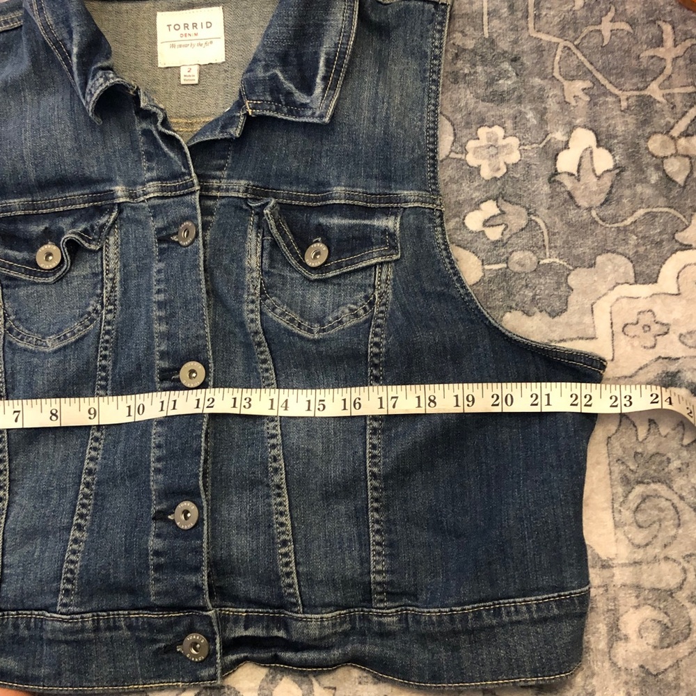 Womens Torrid Denim Blue Vest - Medium to dark Wash Size 2 - Picture 9 of 10
